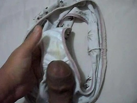 Voyeur soloboy’s climax on wife’s dirty panties