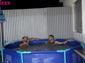 Straight lads Magic Javi and Jesus Sanchezx have a steamy bath together.