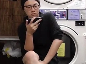 Gay Japanese boy, Simoyaka3, becomes famous online.