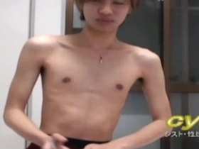 Straight and slim Yamato's vibrator play and dildo experiment