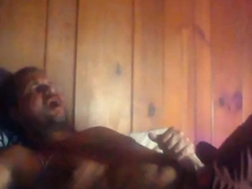 Cam show with male model SirChrisx9 performing intense hip thrusts